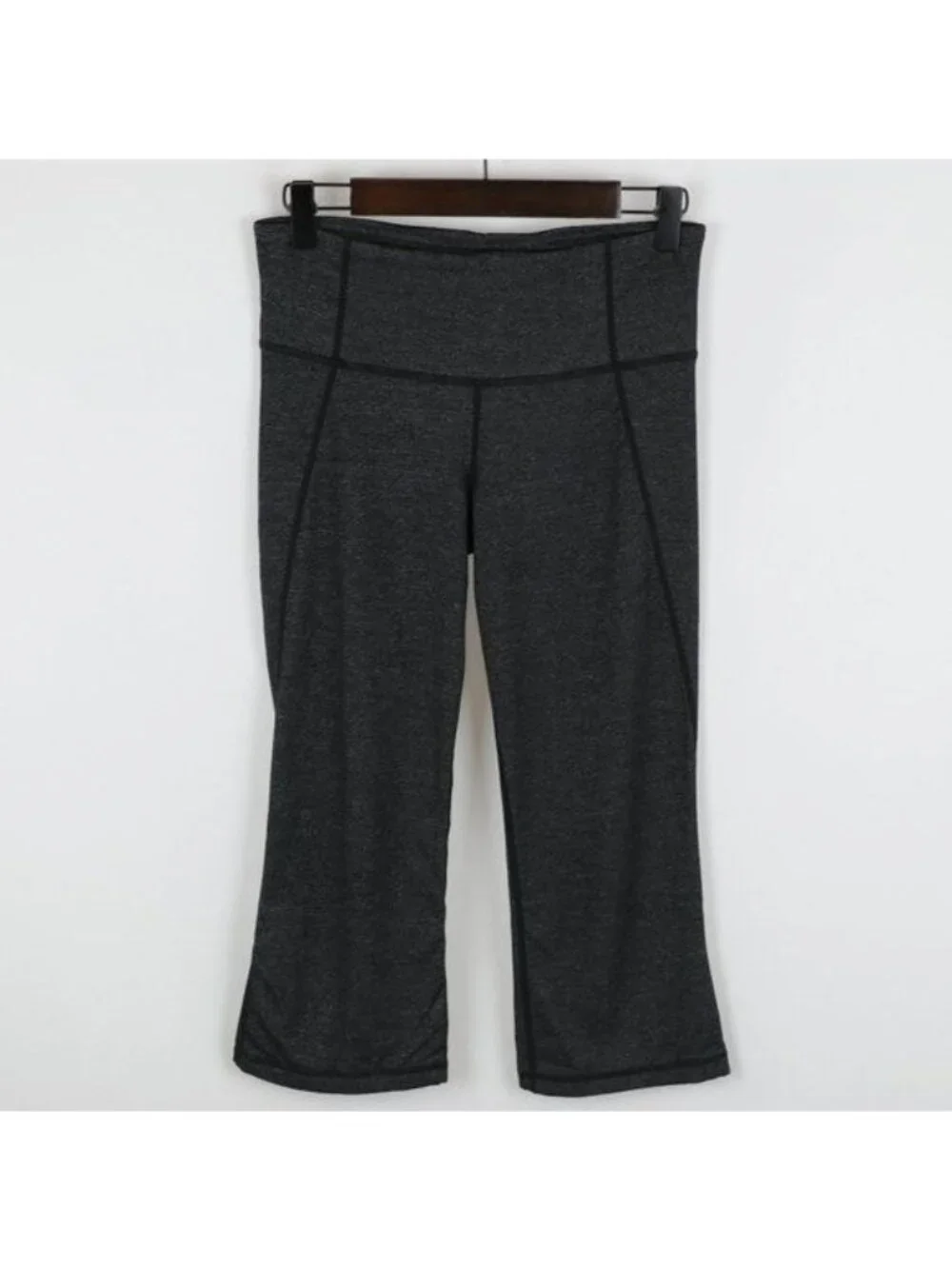 Lululemon Women's Size 4 Gray Heather Mid Rise Capri Flare Activewear Leggings
